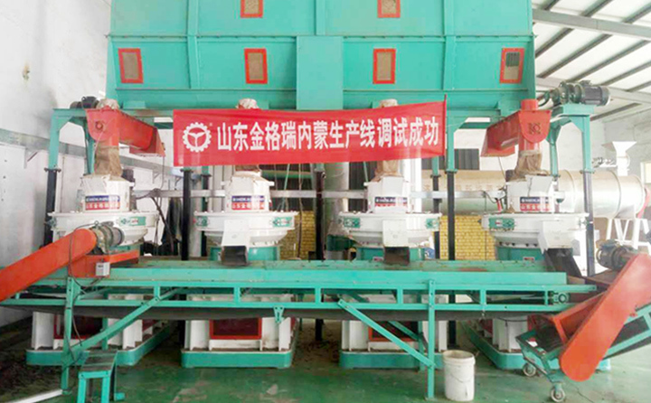 內(nei) 蒙古秸稈顆粒機生產(chan) 線調試成功