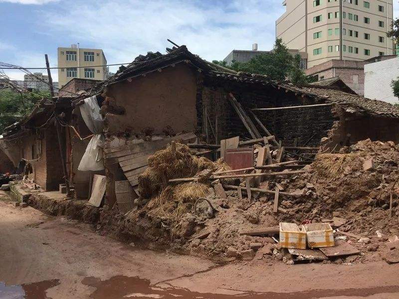 秸稈亂(luan) 堆亂(luan) 放