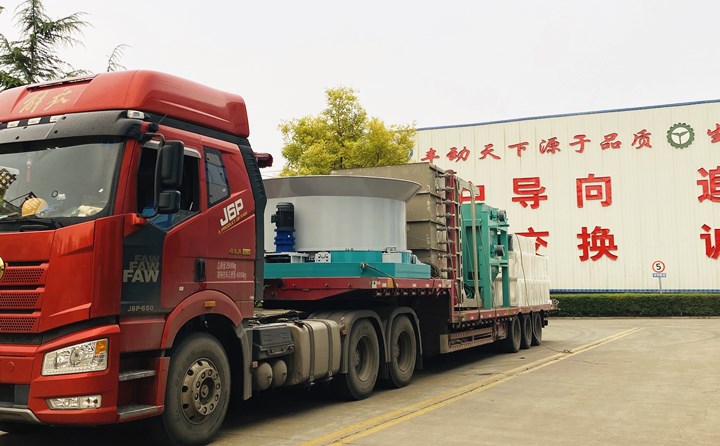 秸稈粉碎破碎一體(ti) 機發往河南.jpg