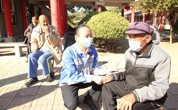 仔細詢問老人的生活習(xi) 慣等.jpg