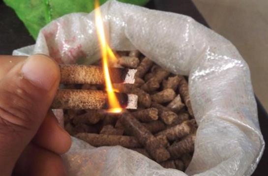 遼寧清潔取暖木屑製粒機生物質燃料.jpg