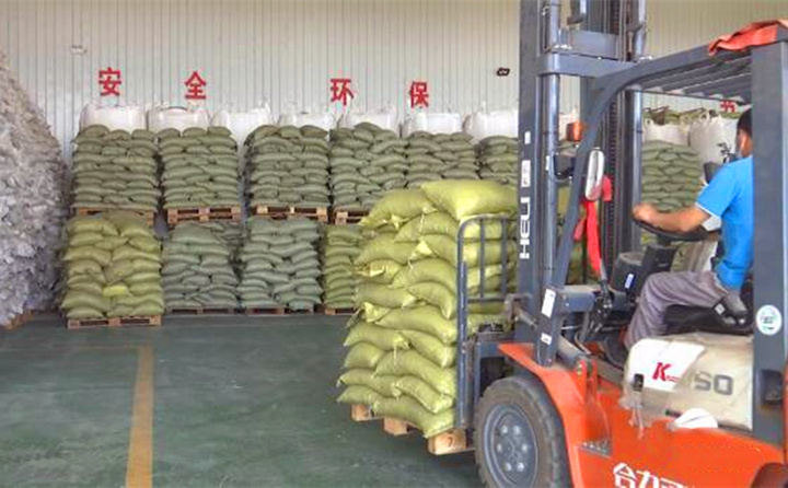 木屑造粒機製成生物質顆粒燃料.jpg