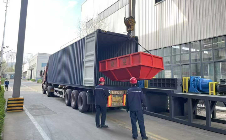 中國製造撕碎機發往巴基斯坦.jpg