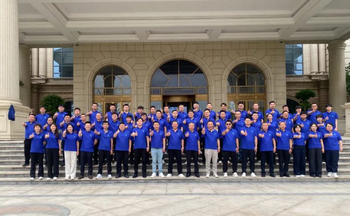 本次五一銷售分享會(hui) 不僅(jin) 是一次銷售成果的總結會(hui) ，更是一場凝聚團隊力量、激發銷售鬥誌的動員會(hui) .png